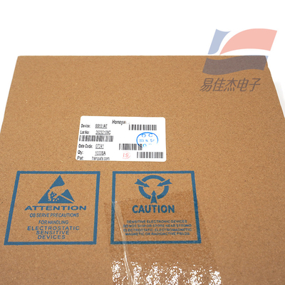 SS551AT SOT-89-3 Package Hall Effect Sensor dengan operasi minimal - 40 C